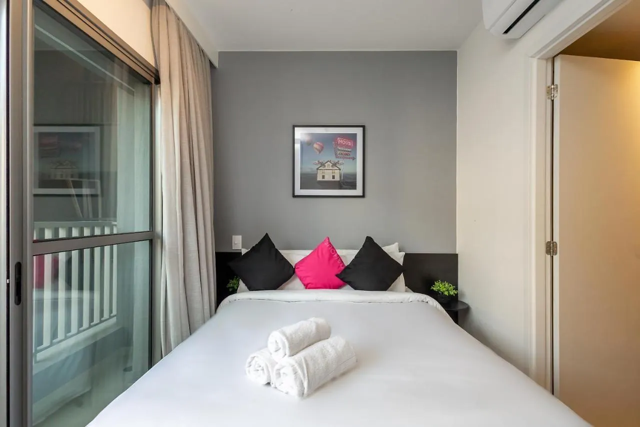 360 Suites Vn Consolacao By Housi - Apartamentos Mobiliados Sao Paulo 0*,  Brazil