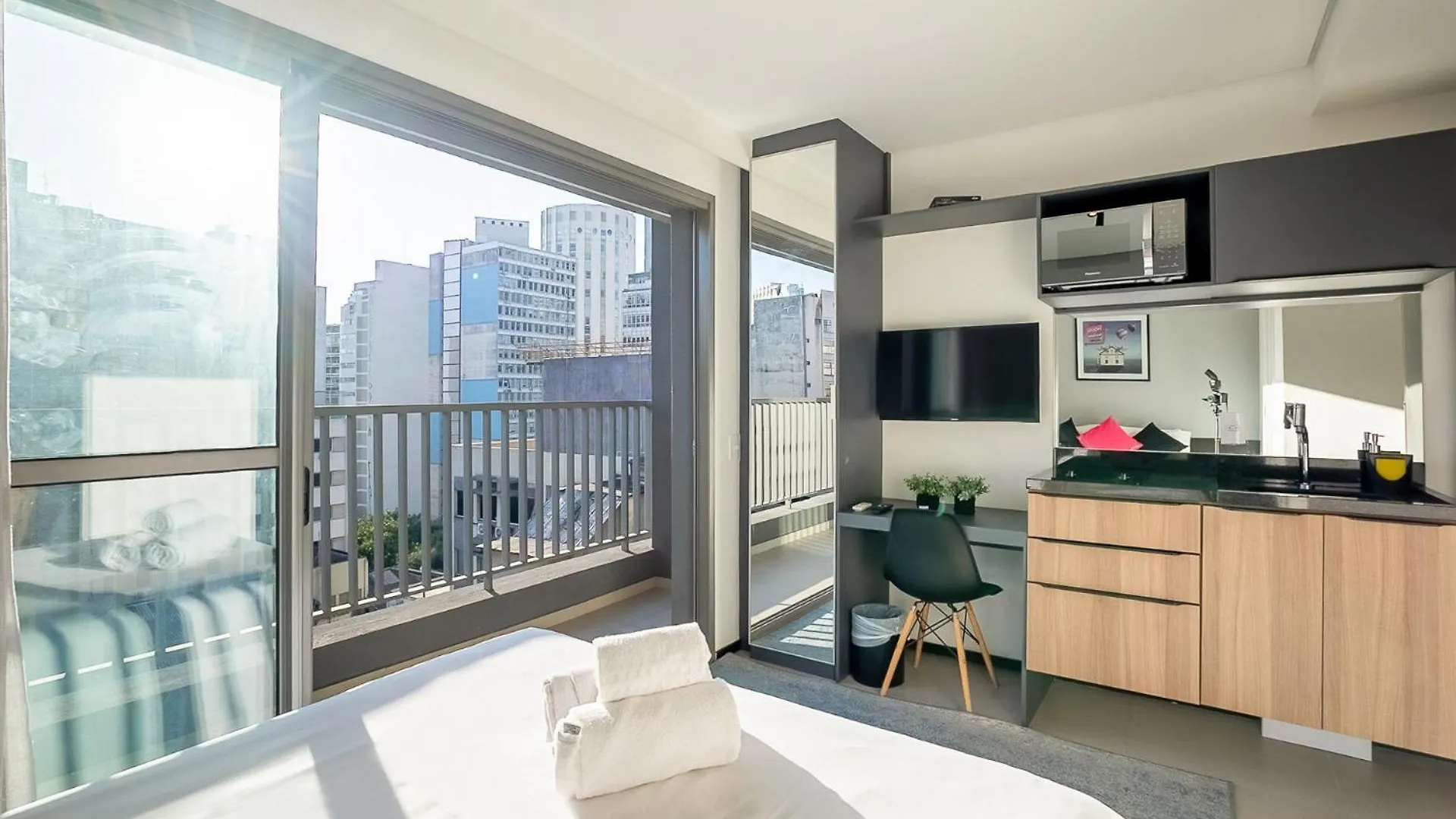 360 Suites Vn Consolacao By Housi - Apartamentos Mobiliados Sao Paulo Brazil